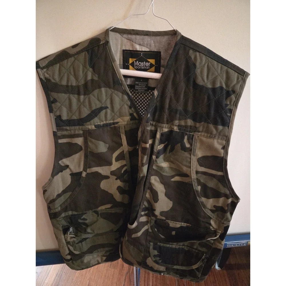 Master Sportsman Camo Vest Size Mens XL Hunting Fishing Outdoors Nice Green